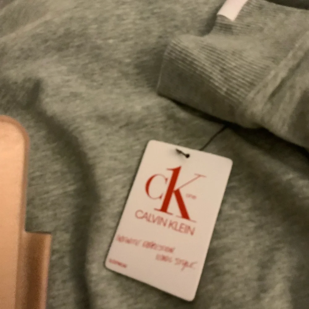 Calvin Klein PJ Set - Picture 12 of 12